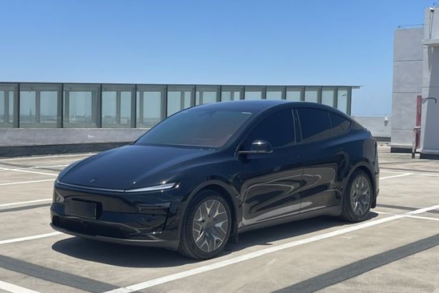 Used Tesla Model Y L 2025 Model Long-Range All-Wheel-Drive Version
