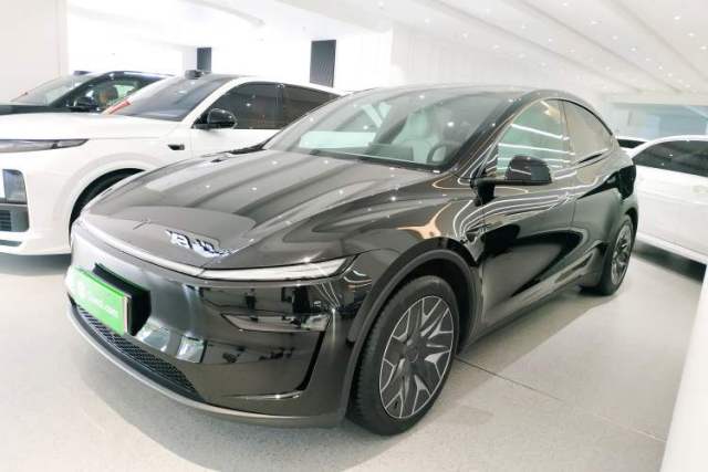 Used Tesla Model Y L 2025 Model Long-Range All-Wheel-Drive Version