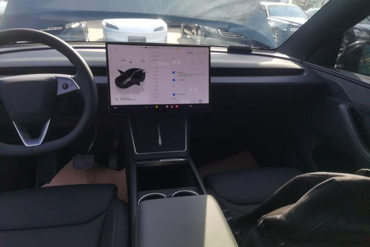 Used Tesla Model Y L 2025 Model Long-Range All-Wheel-Drive Version Audio And AC Panel