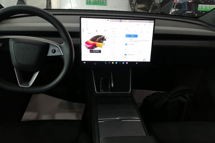 Used Tesla Model Y L 2025 Model Long-Range All-Wheel-Drive Version Audio And AC Panel