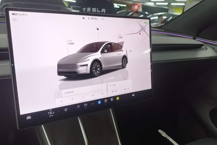 Used Tesla Model Y L 2025 Model Long-Range All-Wheel-Drive Version Audio And AC Panel