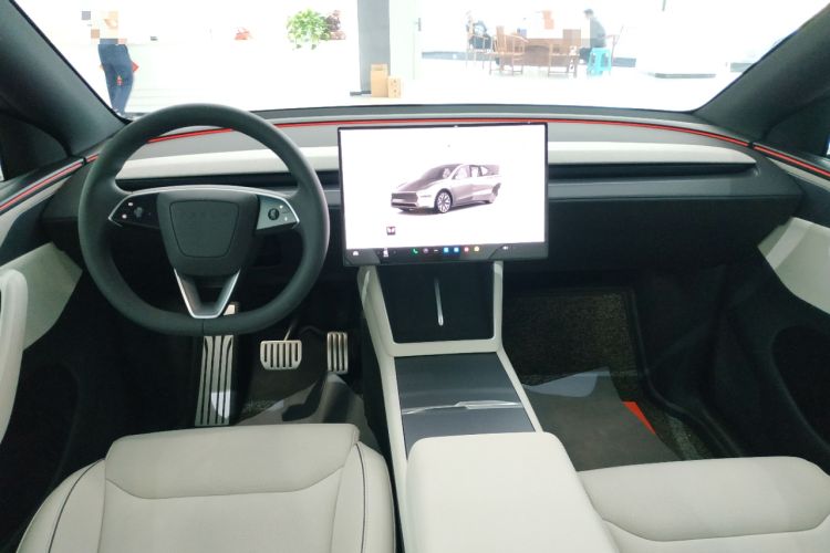 Used Tesla Model Y L 2025 Model Long-Range All-Wheel-Drive Version Center Console