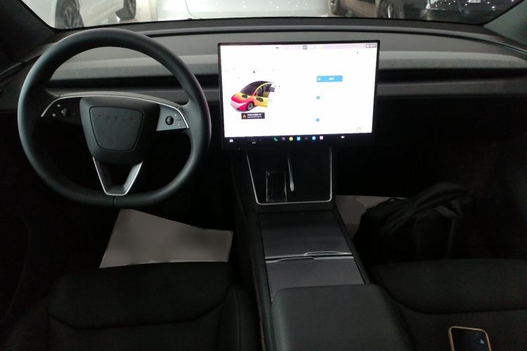 Used Tesla Model Y L 2025 Model Long-Range All-Wheel-Drive Version Center Console