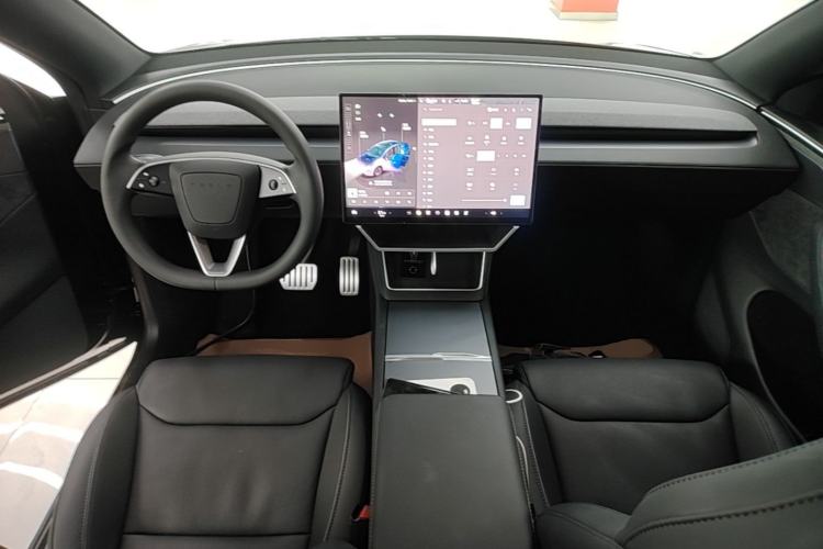 Used Tesla Model Y L 2025 Model Long-Range All-Wheel-Drive Version Center Console