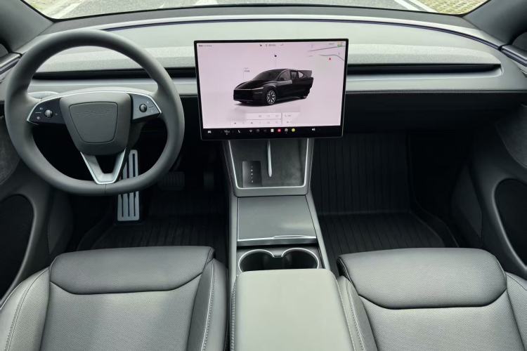 Used Tesla Model Y L 2025 Model Long-Range All-Wheel-Drive Version Center Console