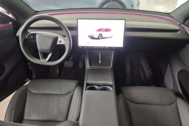 Used Tesla Model Y L 2025 Model Long-Range All-Wheel-Drive Version Center Console