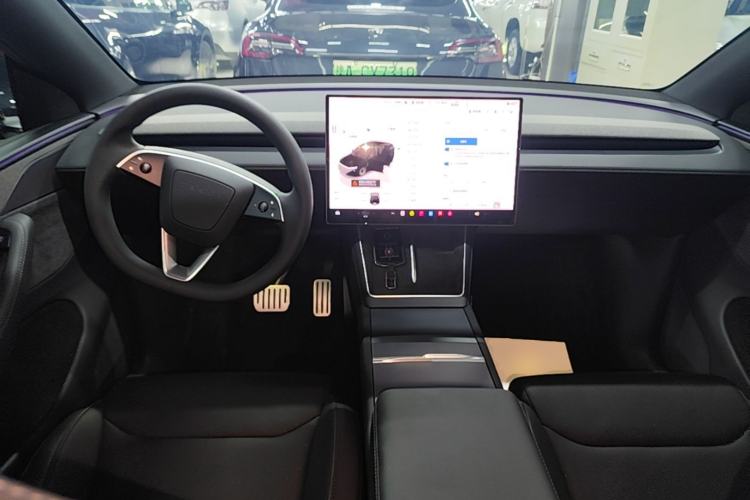 Used Tesla Model Y L 2025 Model Long-Range All-Wheel-Drive Version Center Console