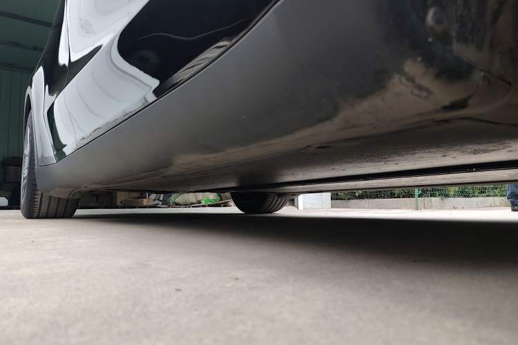 Used Tesla Model Y L 2025 Model Long-Range All-Wheel-Drive Version Chassis Front Right