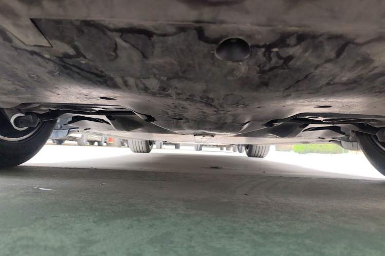 Used Tesla Model Y L 2025 Model Long-Range All-Wheel-Drive Version Chassis Rear