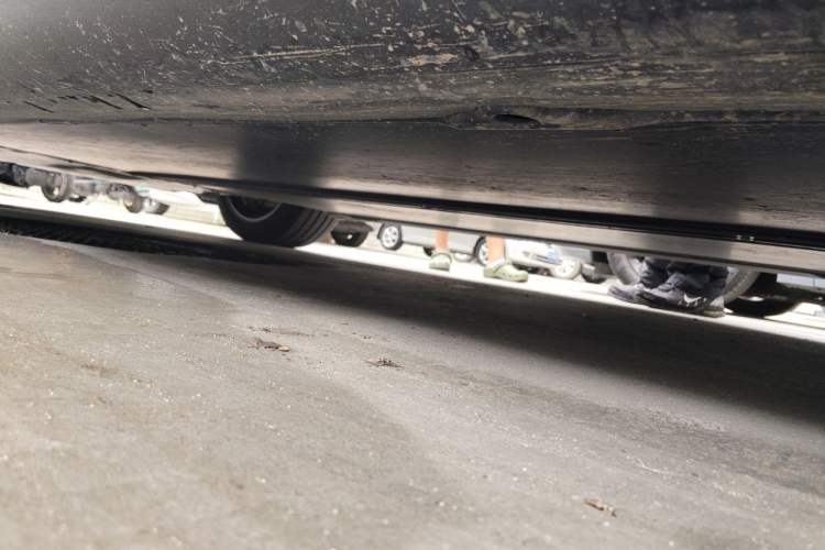 Used Tesla Model Y L 2025 Model Long-Range All-Wheel-Drive Version Chassis Rear Left