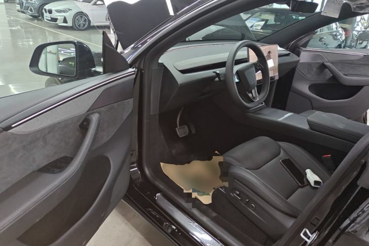 Used Tesla Model Y L 2025 Model Long-Range All-Wheel-Drive Version Driver Seat