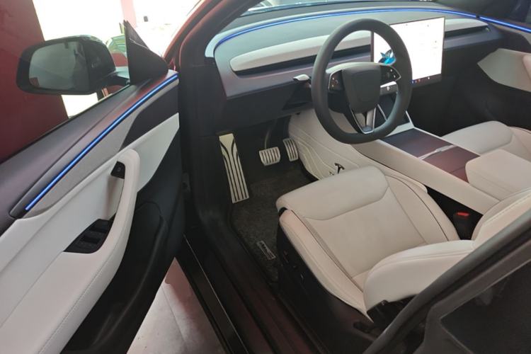 Used Tesla Model Y L 2025 Model Long-Range All-Wheel-Drive Version Driver Seat