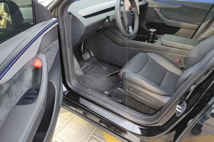 Used Tesla Model Y L 2025 Model Long-Range All-Wheel-Drive Version Driver Seat