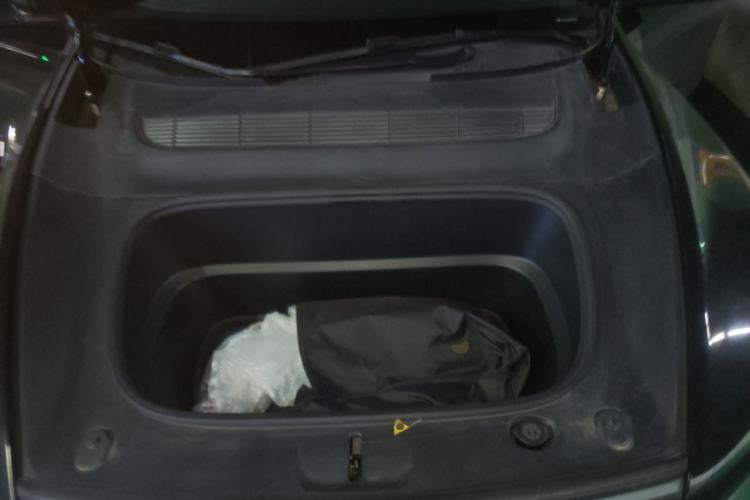 Used Tesla Model Y L 2025 Model Long-Range All-Wheel-Drive Version Engine Bay
