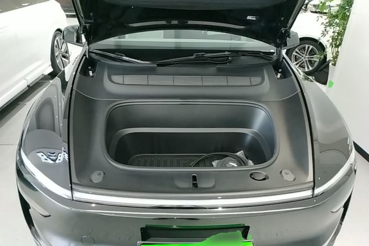 Used Tesla Model Y L 2025 Model Long-Range All-Wheel-Drive Version Engine Bay