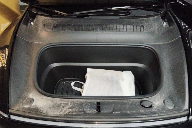 Used Tesla Model Y L 2025 Model Long-Range All-Wheel-Drive Version Engine Bay