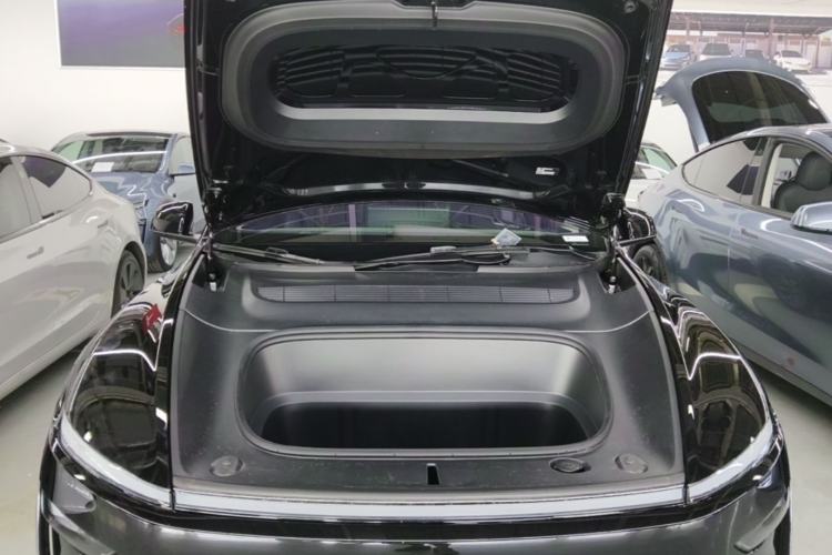 Used Tesla Model Y L 2025 Model Long-Range All-Wheel-Drive Version Engine Bay