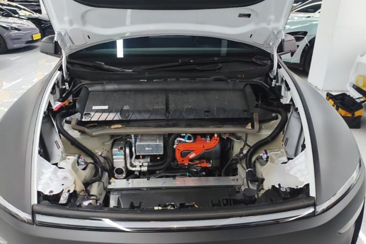Used Tesla Model Y L 2025 Model Long-Range All-Wheel-Drive Version Engine Bay