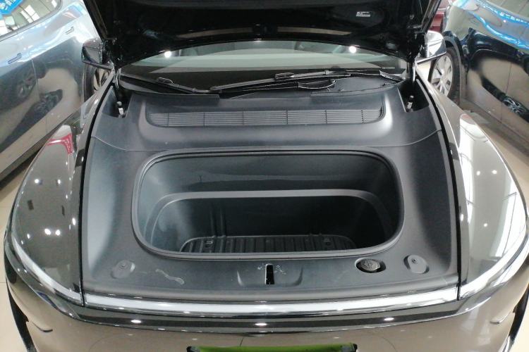 Used Tesla Model Y L 2025 Model Long-Range All-Wheel-Drive Version Engine Bay