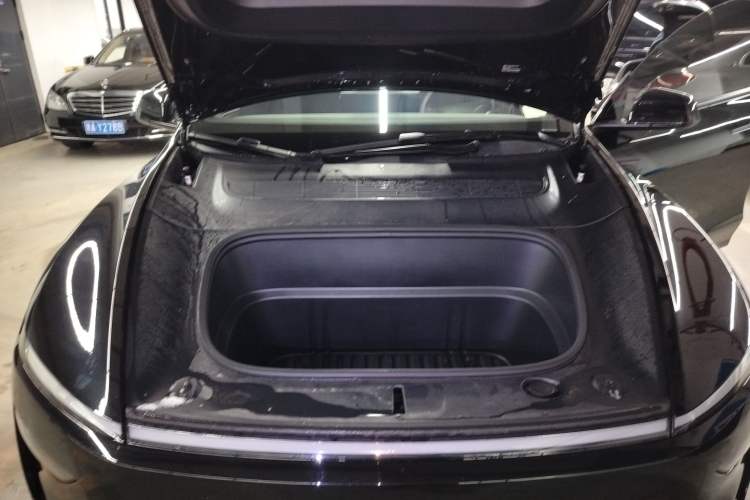 Used Tesla Model Y L 2025 Model Long-Range All-Wheel-Drive Version Engine Bay