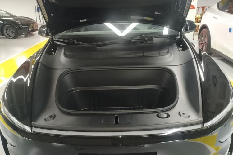 Used Tesla Model Y L 2025 Model Long-Range All-Wheel-Drive Version Engine Bay
