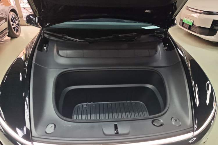 Used Tesla Model Y L 2025 Model Long-Range All-Wheel-Drive Version Engine Bay