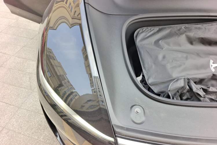Used Tesla Model Y L 2025 Model Long-Range All-Wheel-Drive Version Engine Bay Right