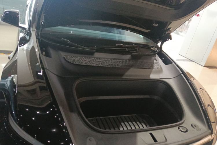 Used Tesla Model Y L 2025 Model Long-Range All-Wheel-Drive Version Engine Bay