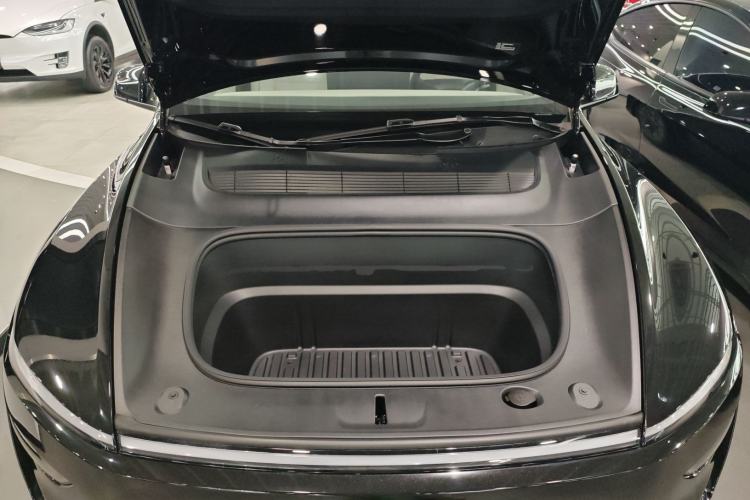 Used Tesla Model Y L 2025 Model Long-Range All-Wheel-Drive Version Engine Bay