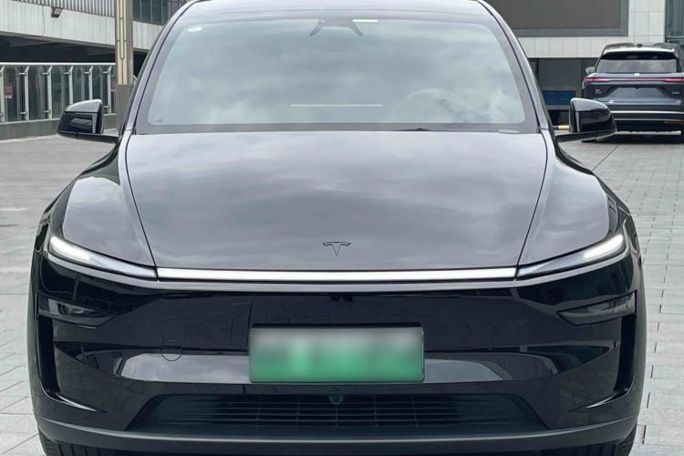 Used Tesla Model Y L 2025 Model Long-Range All-Wheel-Drive Version Exterior 3