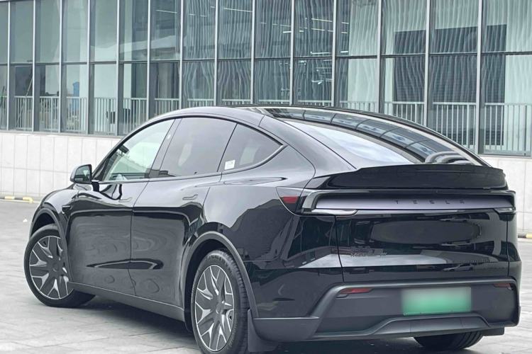 Used Tesla Model Y L 2025 Model Long-Range All-Wheel-Drive Version Exterior 4