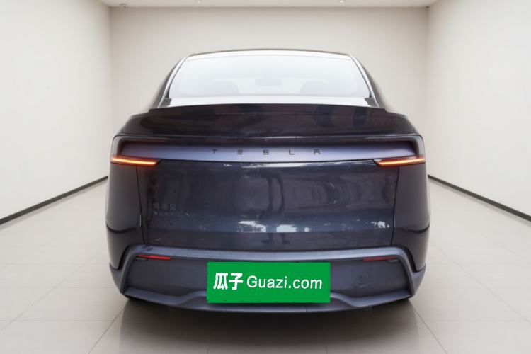 Used Tesla Model Y L 2025 Model Long-Range All-Wheel-Drive Version Exterior 4