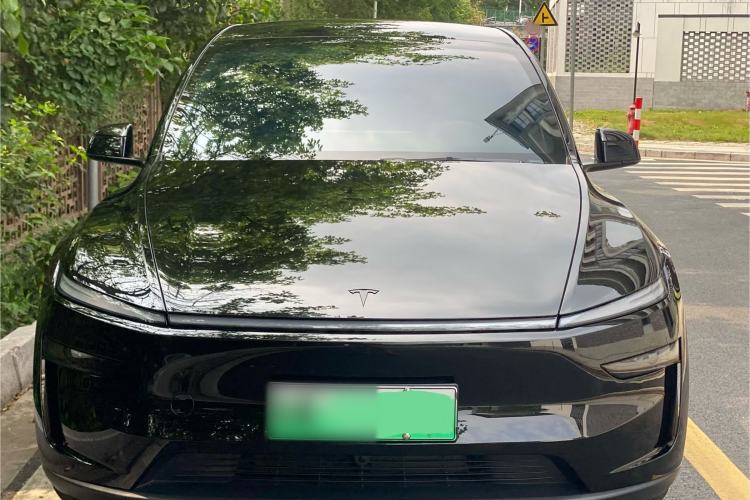 Used Tesla Model Y L 2025 Model Long-Range All-Wheel-Drive Version Exterior 6