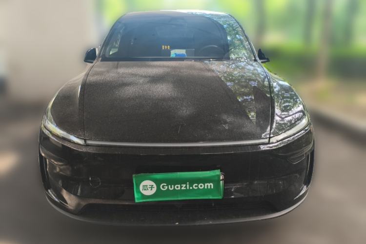 Used Tesla Model Y L 2025 Model Long-Range All-Wheel-Drive Version Front