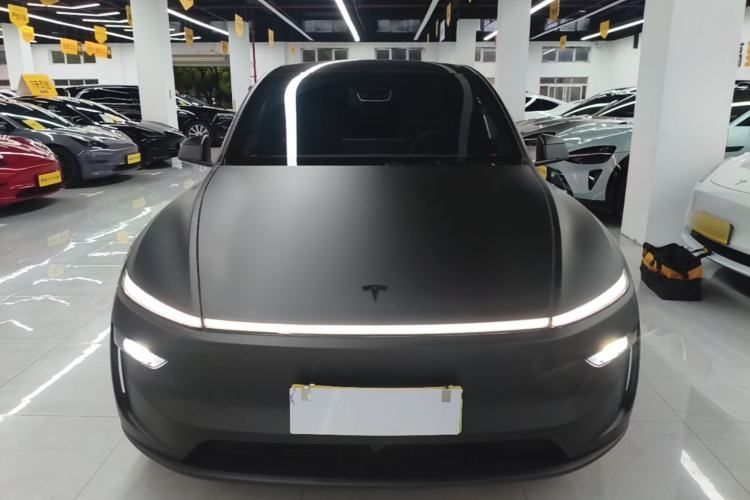 Used Tesla Model Y L 2025 Model Long-Range All-Wheel-Drive Version Front