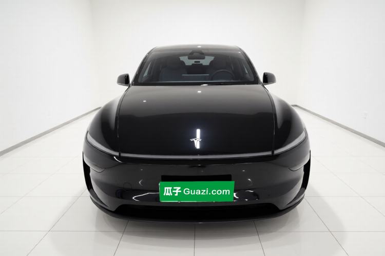 Used Tesla Model Y L 2025 Model Long-Range All-Wheel-Drive Version Front