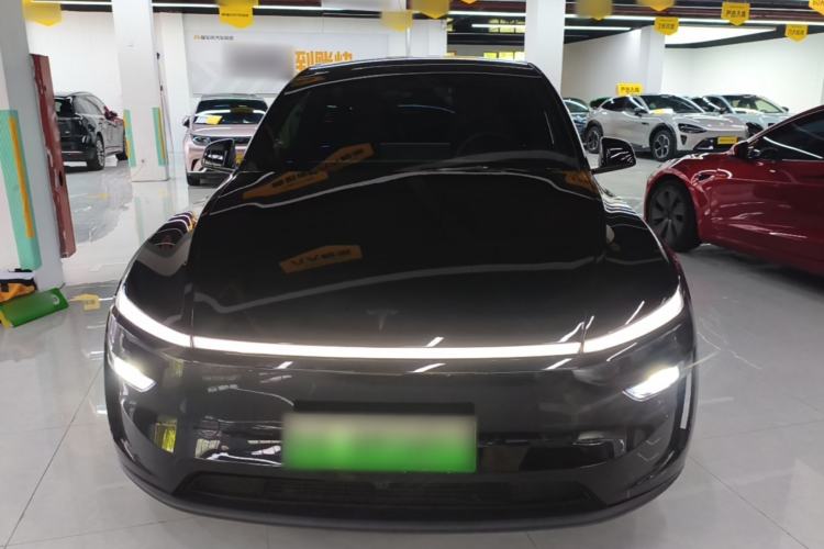 Used Tesla Model Y L 2025 Model Long-Range All-Wheel-Drive Version Front