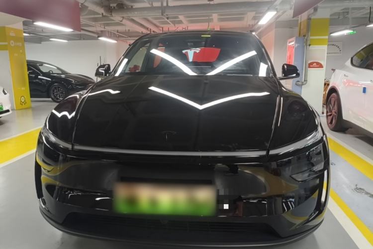 Used Tesla Model Y L 2025 Model Long-Range All-Wheel-Drive Version Front