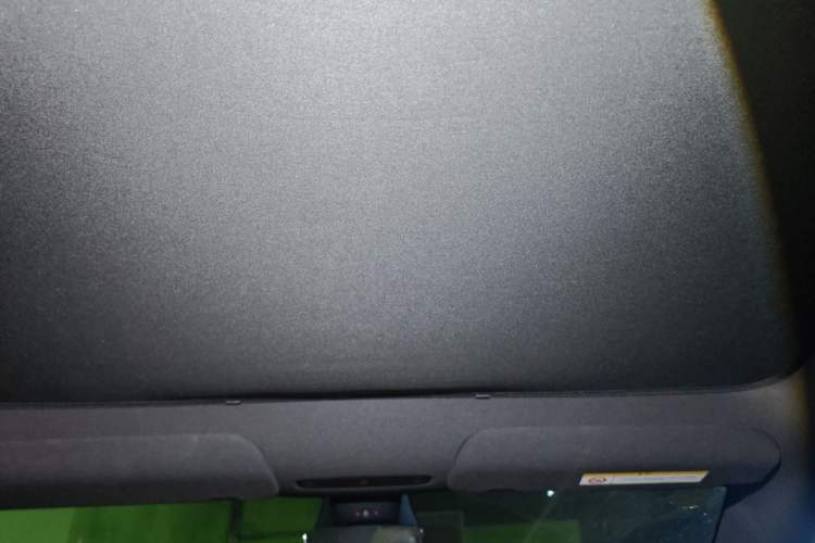 Used Tesla Model Y L 2025 Model Long-Range All-Wheel-Drive Version Headliner