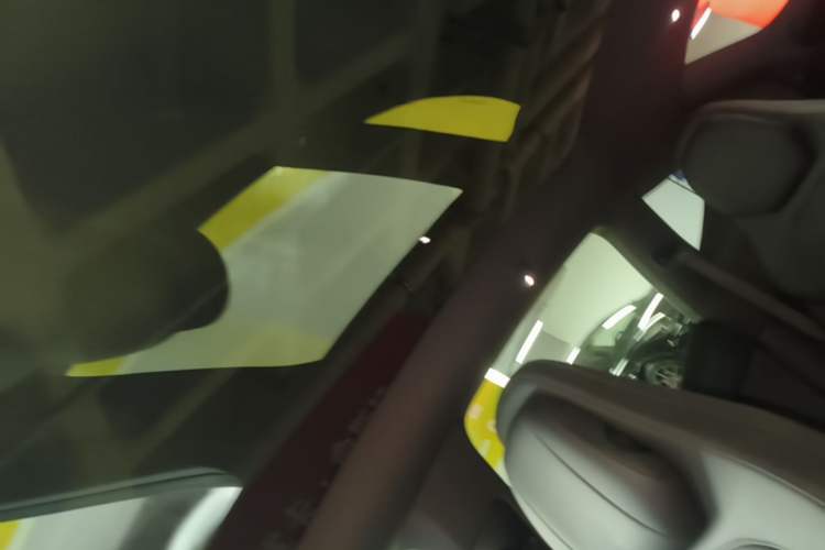 Used Tesla Model Y L 2025 Model Long-Range All-Wheel-Drive Version Headliner