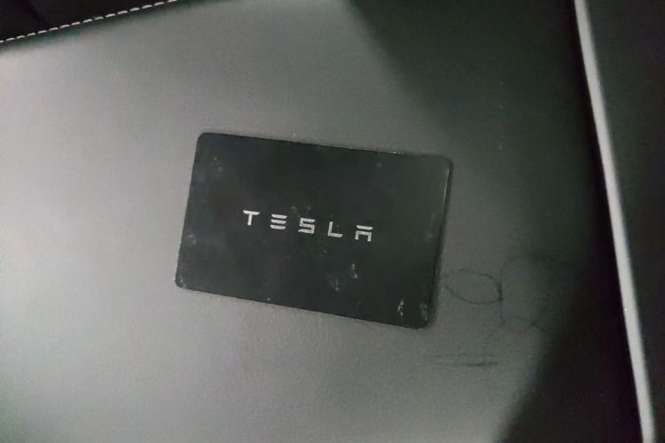 Used Tesla Model Y L 2025 Model Long-Range All-Wheel-Drive Version Interior 1