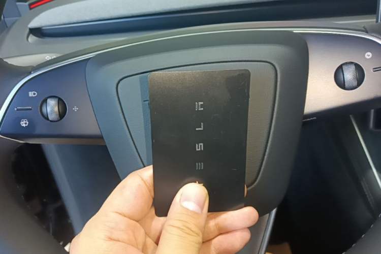 Used Tesla Model Y L 2025 Model Long-Range All-Wheel-Drive Version Interior 1
