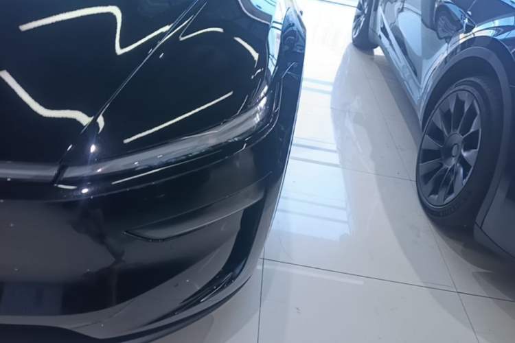 Used Tesla Model Y L 2025 Model Long-Range All-Wheel-Drive Version Left Front Headlight