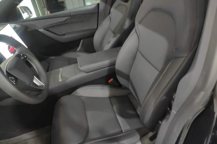Used Tesla Model Y L 2025 Model Long-Range All-Wheel-Drive Version Left Front Seat