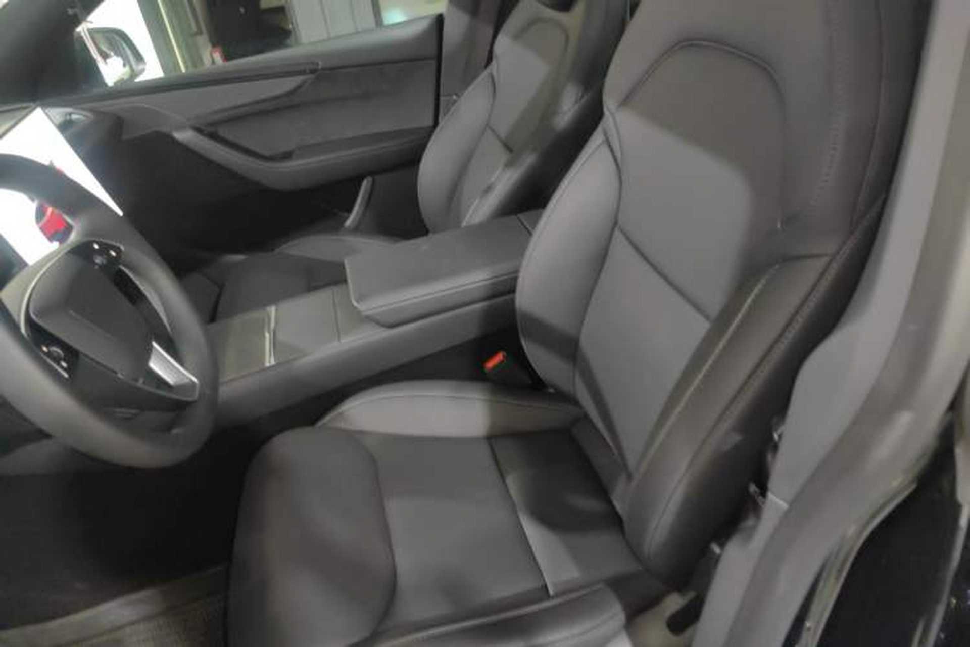 Used Tesla Model Y L 2025 Model Long-Range All-Wheel-Drive Version Left Front Seat