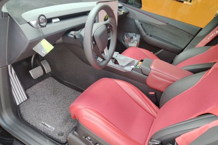 Used Tesla Model Y L 2025 Model Long-Range All-Wheel-Drive Version Left Front Seat