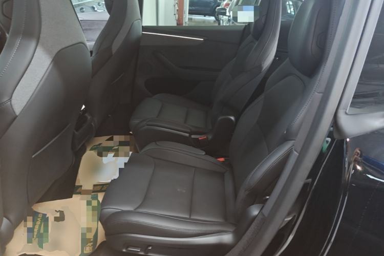 Used Tesla Model Y L 2025 Model Long-Range All-Wheel-Drive Version Left Rear Seat