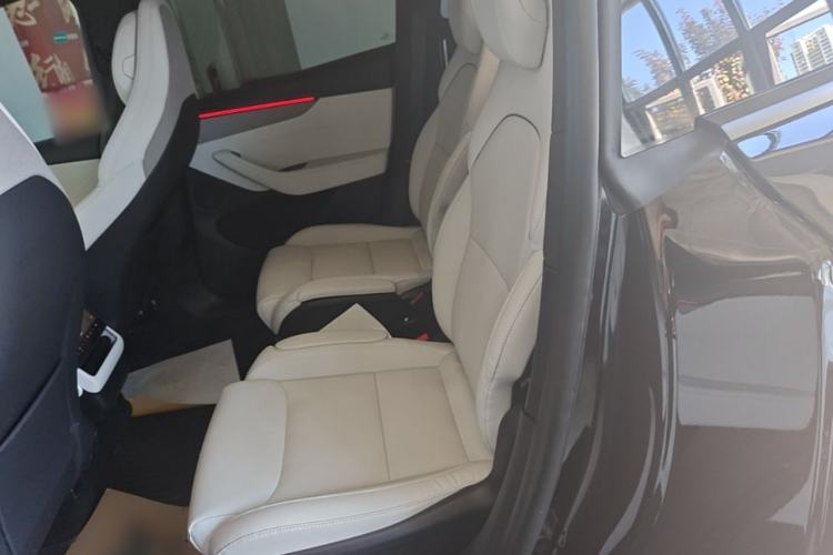 Used Tesla Model Y L 2025 Model Long-Range All-Wheel-Drive Version Left Rear Seat
