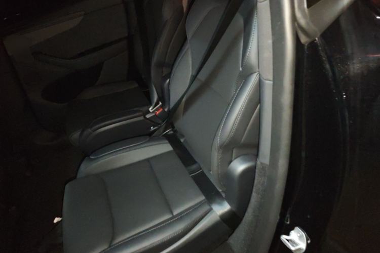 Used Tesla Model Y L 2025 Model Long-Range All-Wheel-Drive Version Left Rear Seat