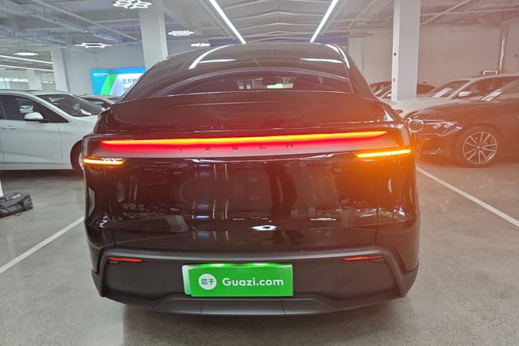 Used Tesla Model Y L 2025 Model Long-Range All-Wheel-Drive Version Rear